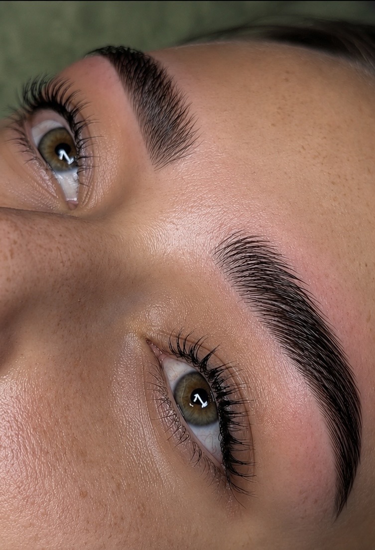 Brow Shape + Lamination